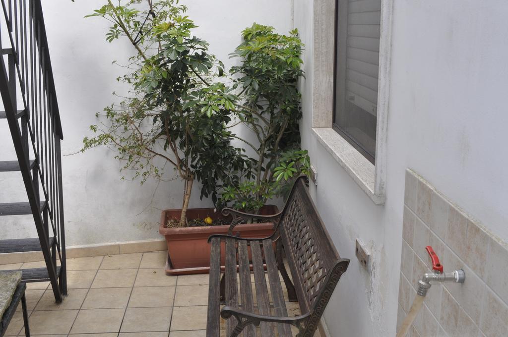 Casa Vacanza L'Aquilone Campi Salentina Exterior foto