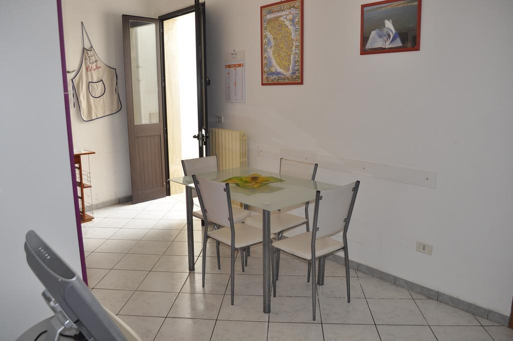 Casa Vacanza L'Aquilone Campi Salentina Exterior foto